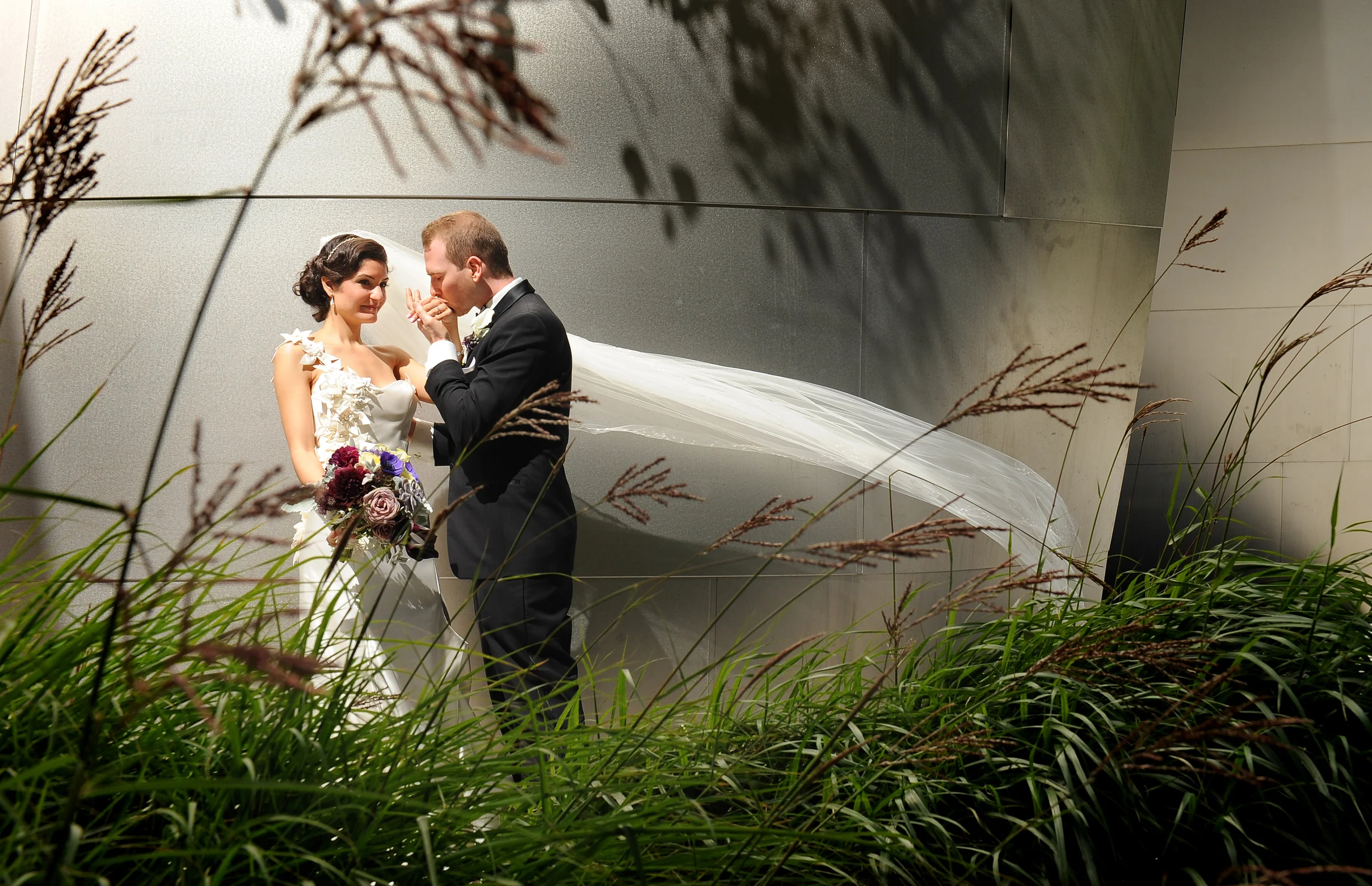   www.visualweddingphotography.com  