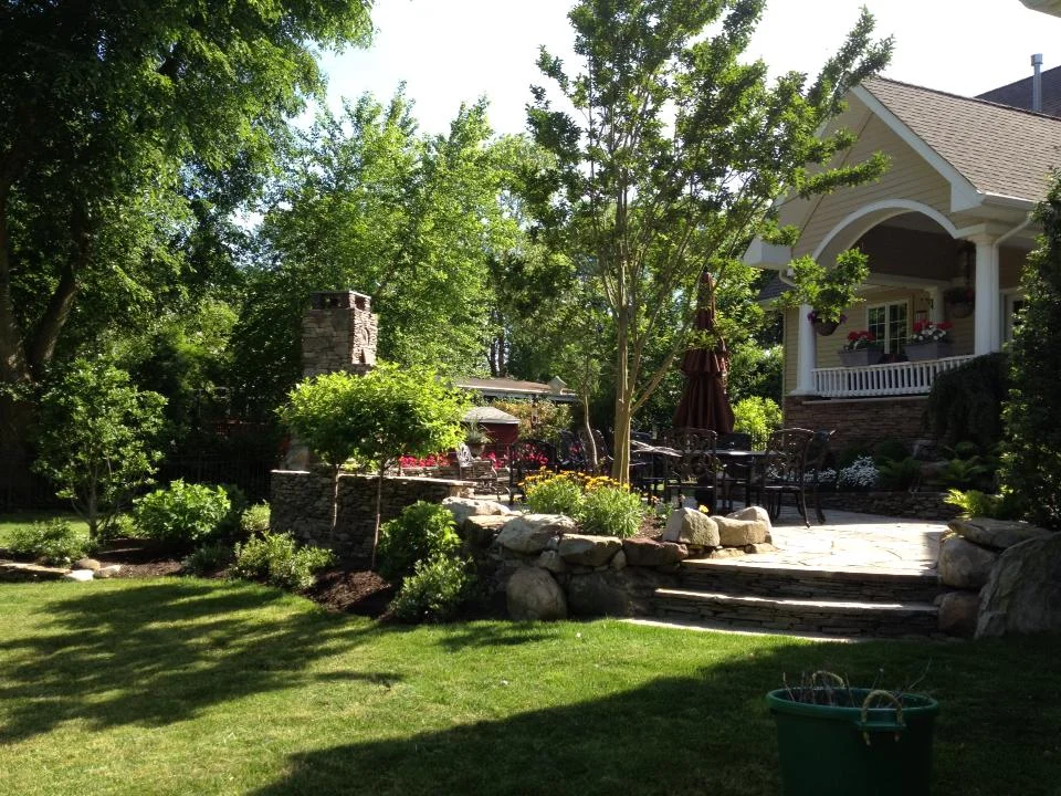 Rear Patio_2.jpg