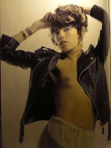 lou-doillon-playboy3.jpg
