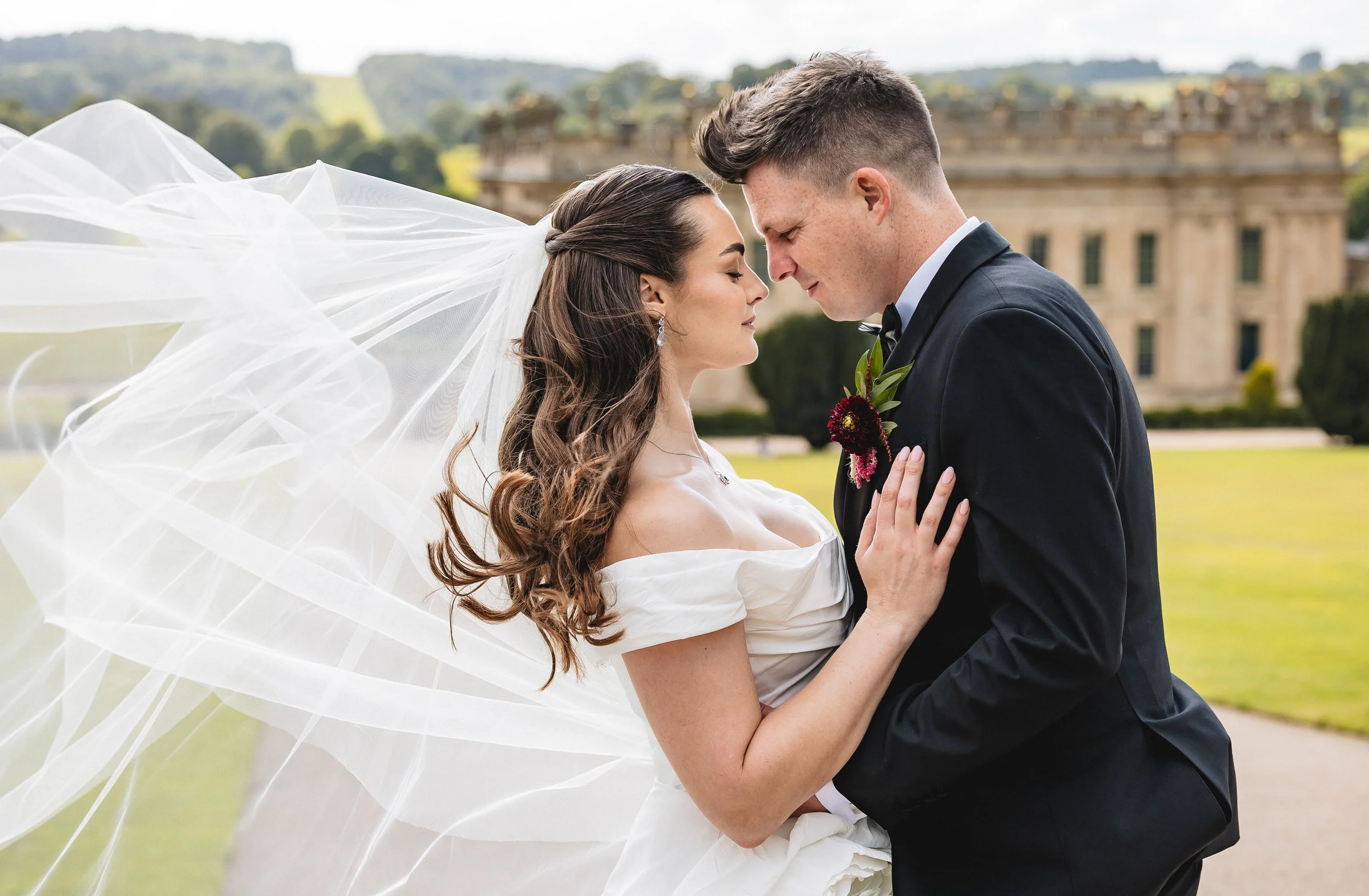 Chatsworth House never disappoints, but when the sunshine breaks through right on cue for your couple portraits, it&rsquo;s next level.

A quick sneak peek of the gorgeous Claire and Jordan. We lucked out completely with the weather, making a beautif