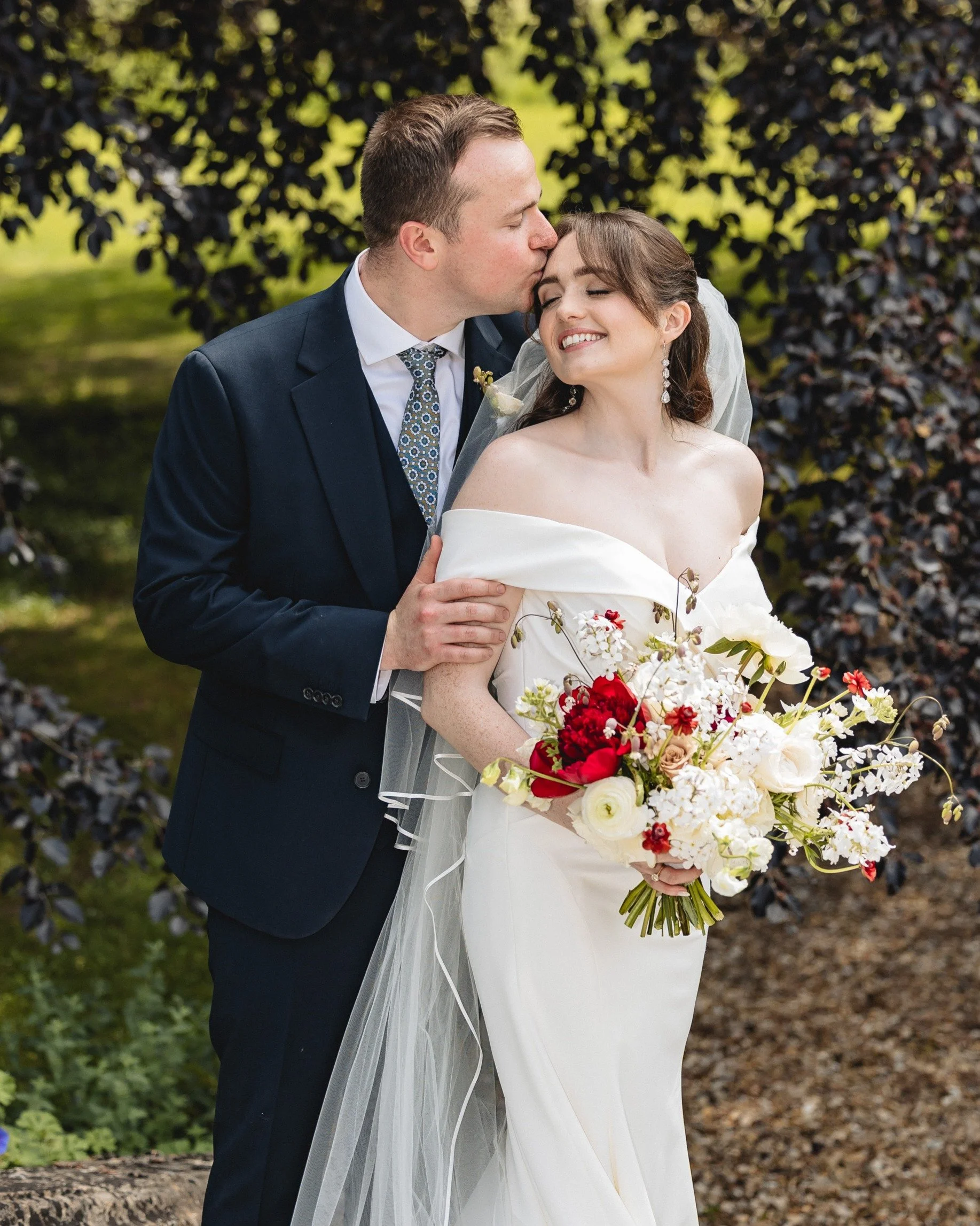 Garden Perfection with Sian &amp; Jack ✨🌿

If you want to know what pure joy looks like, just look at these two. Sian and Jack&rsquo;s wedding at Exton Park Estate was packed with emotion, elegance, and so much fun from start to finish.

Taking a qu