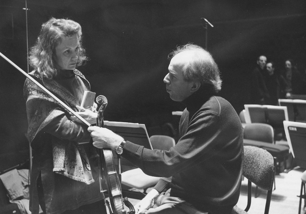 Kaija Saariaho with Gidon Kremer at the Maison de la Radio, Paris. Courtesy of Kaija Saariaho.