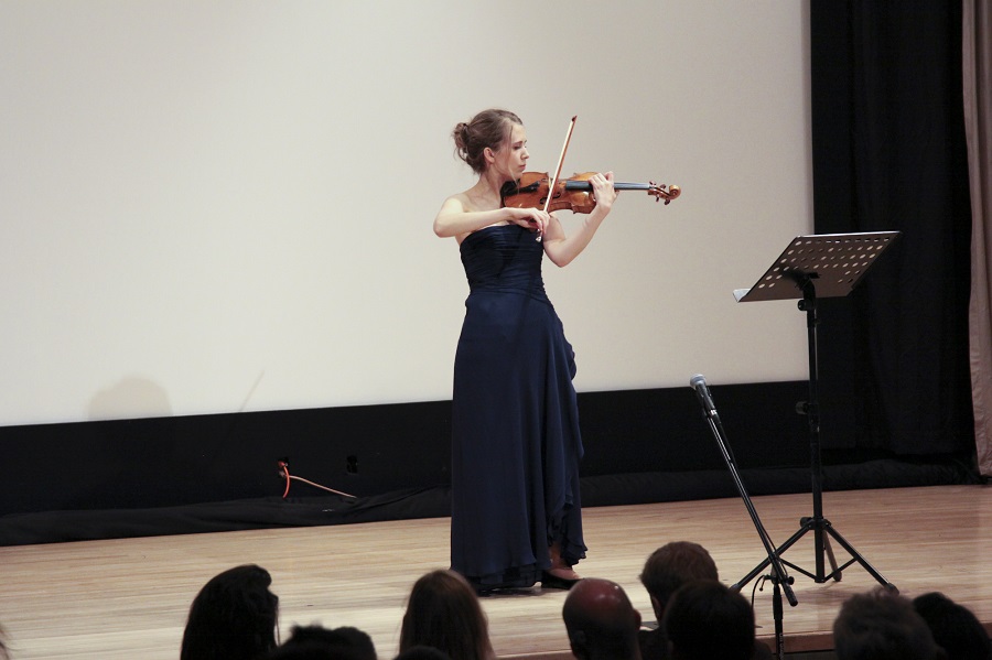 Aliisa Barrière performs Nocturne for solo violin