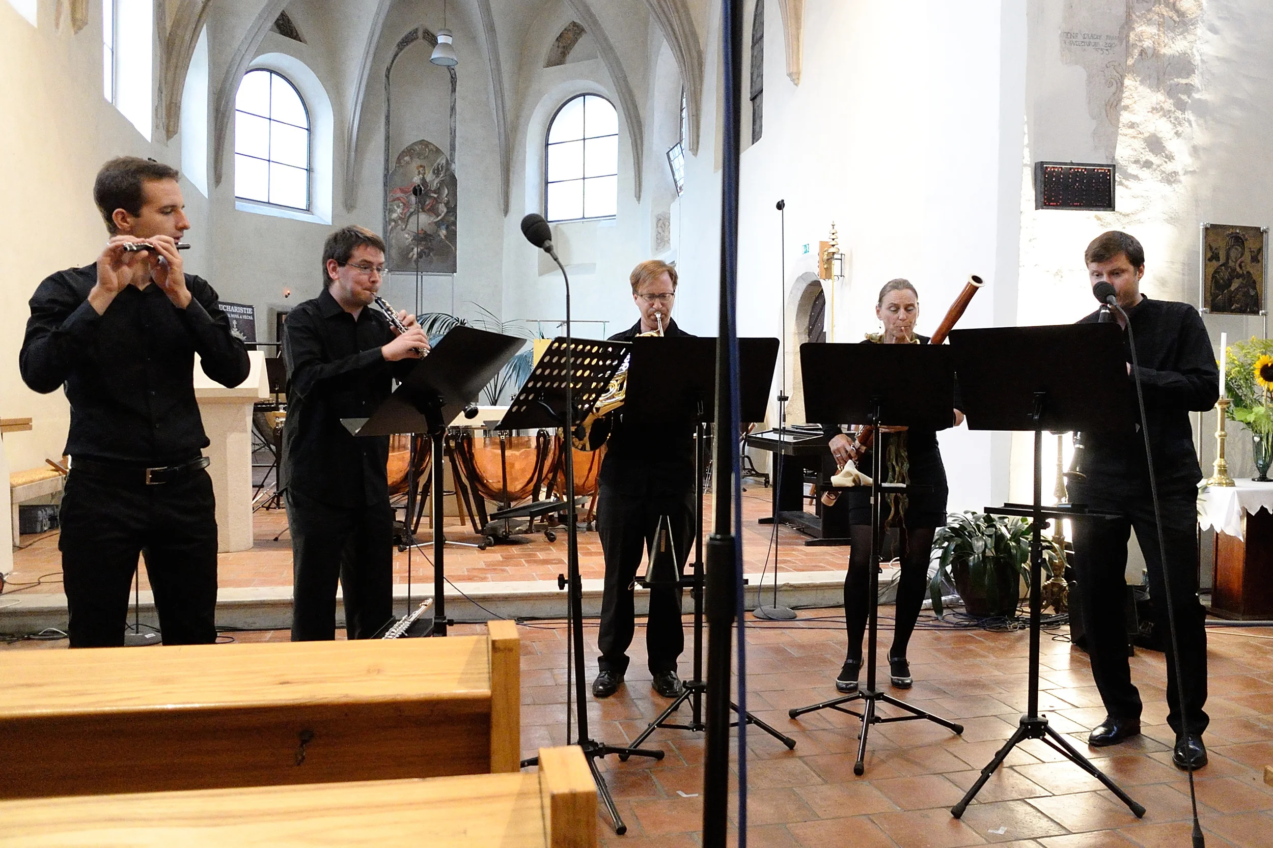 Members of Ostravská Banda performing Ligeti's Six Bagatelles