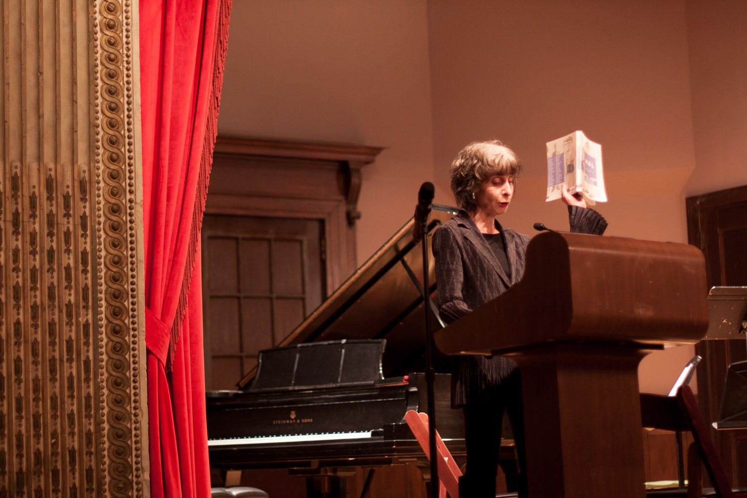  Deborah Eisenberg reads from "A Story about How Stories Come to Be Written," by Dubravka Ugrešić. 