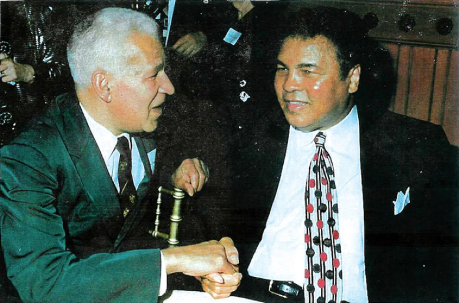 DES DUGUID REUNITING WITH A FRIEND AND FELLOW 1960 OLYMPIAN BY THE NAME OF MUHAMMAD ALI