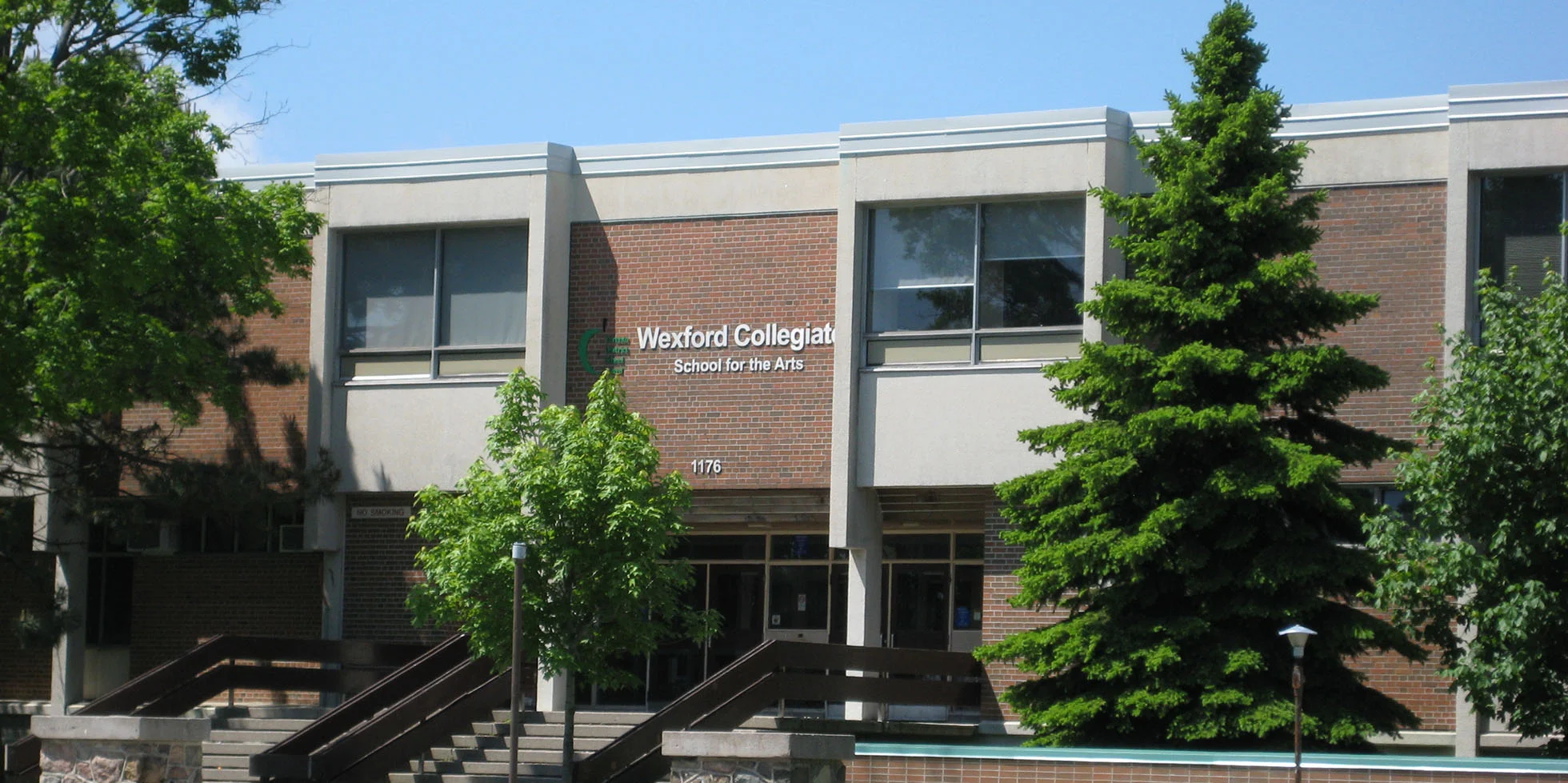 Wexford_Collegiate_Institute 2.jpg