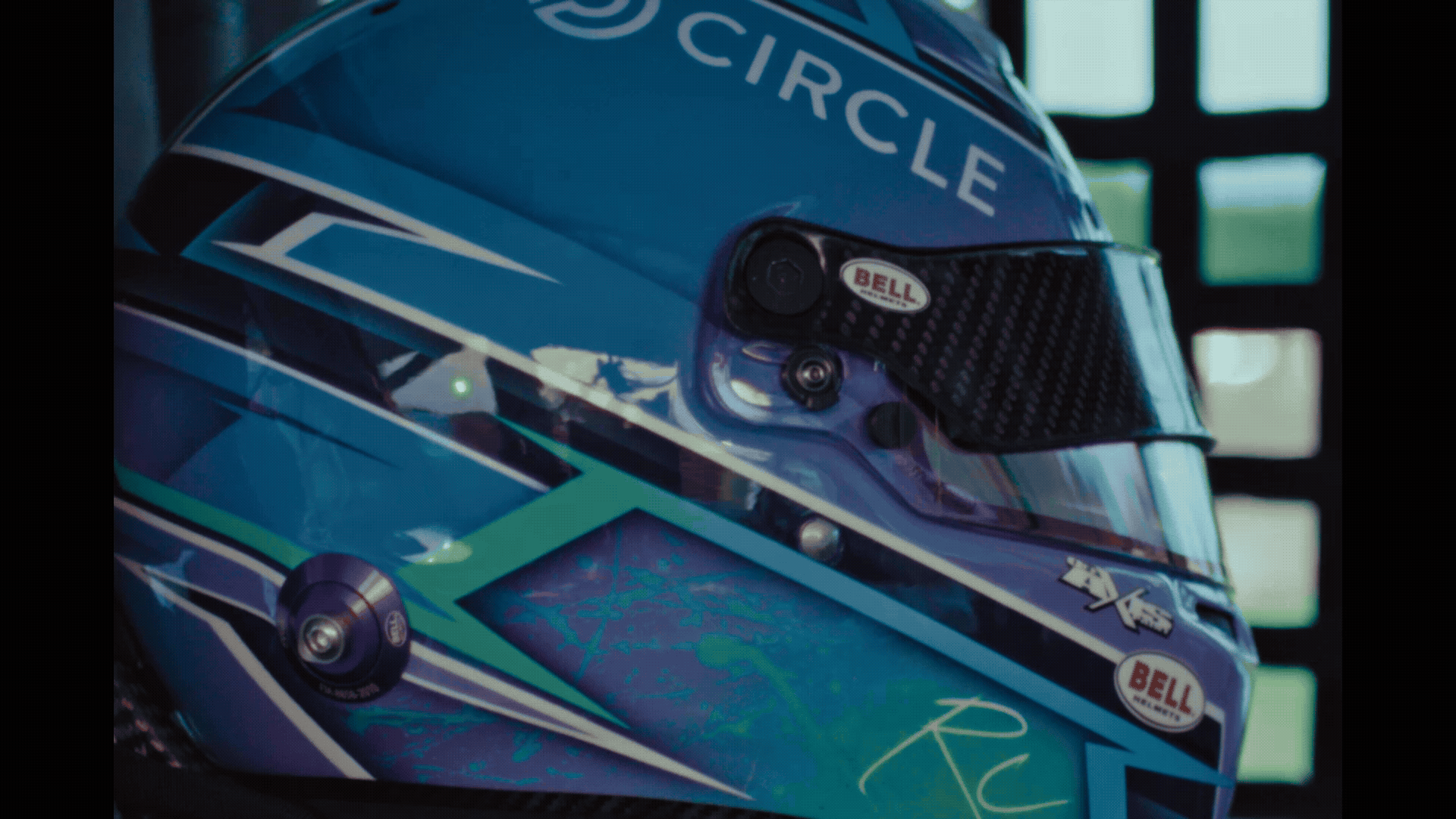 rajah.helmet (1).gif