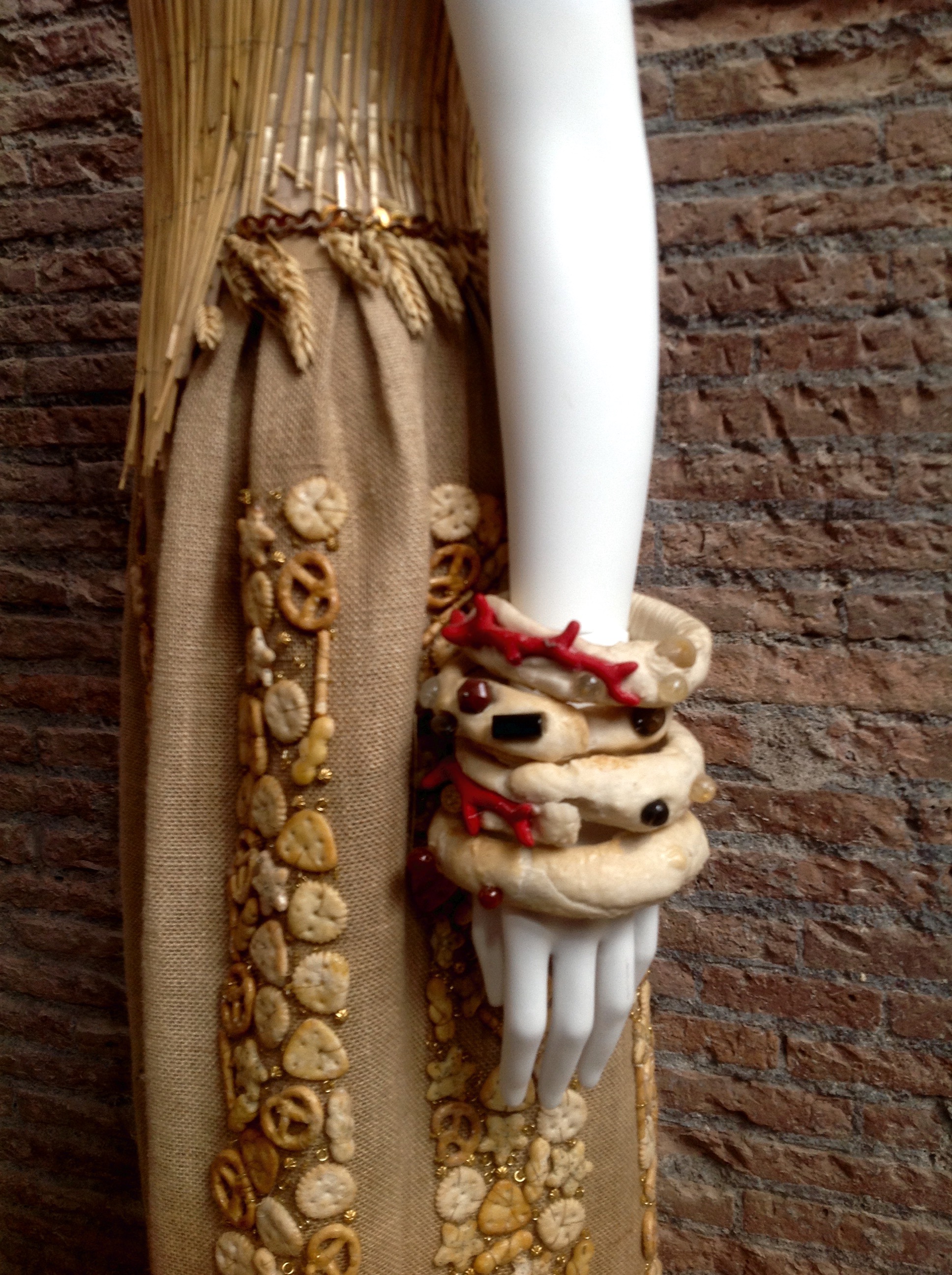  Gattinoni Detail of the Bread Dress 2015 