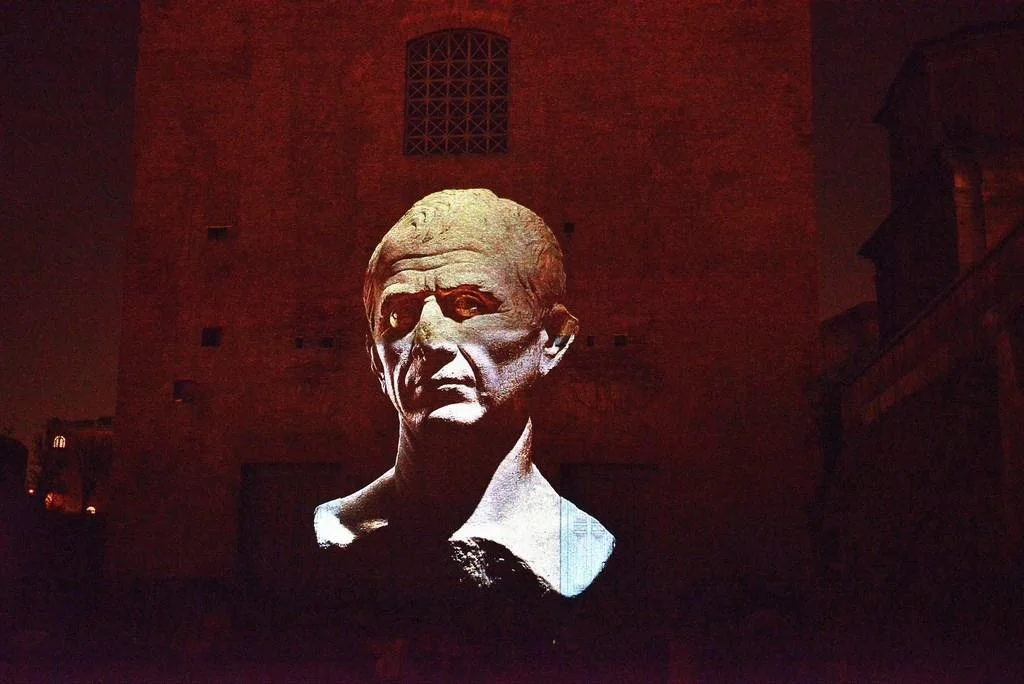 foro di Cesare.jpg