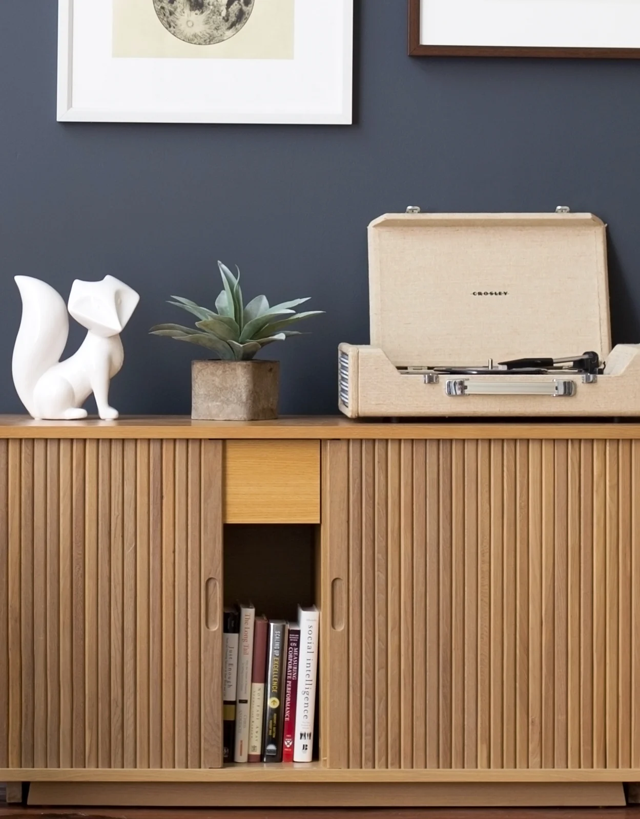 052416_Credenza_LivingRoom_Banner-2-2.jpg