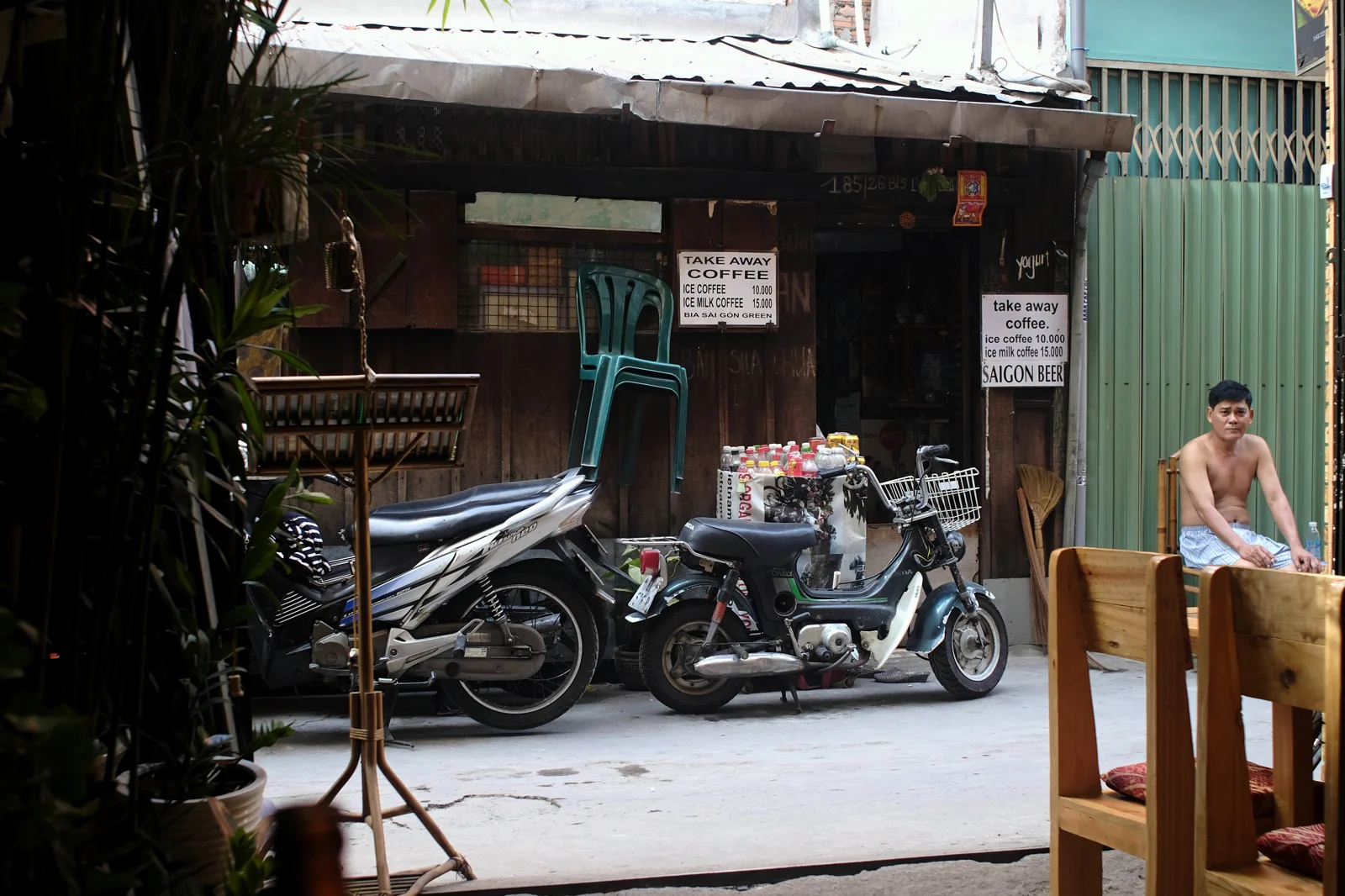 saigon-vietnam_16880523943_o.jpg
