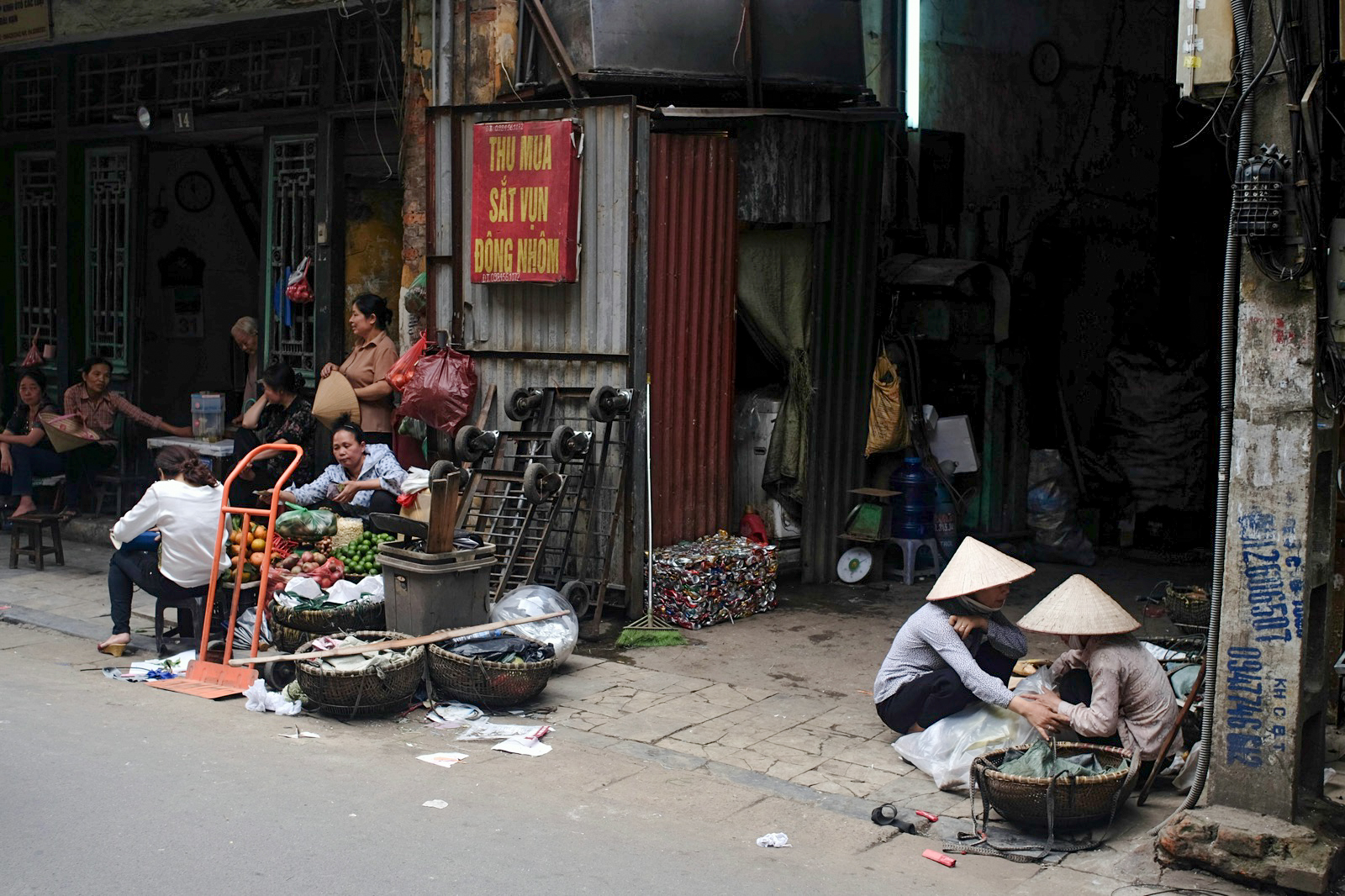 saigon-vietnam_17500602271_o.jpg