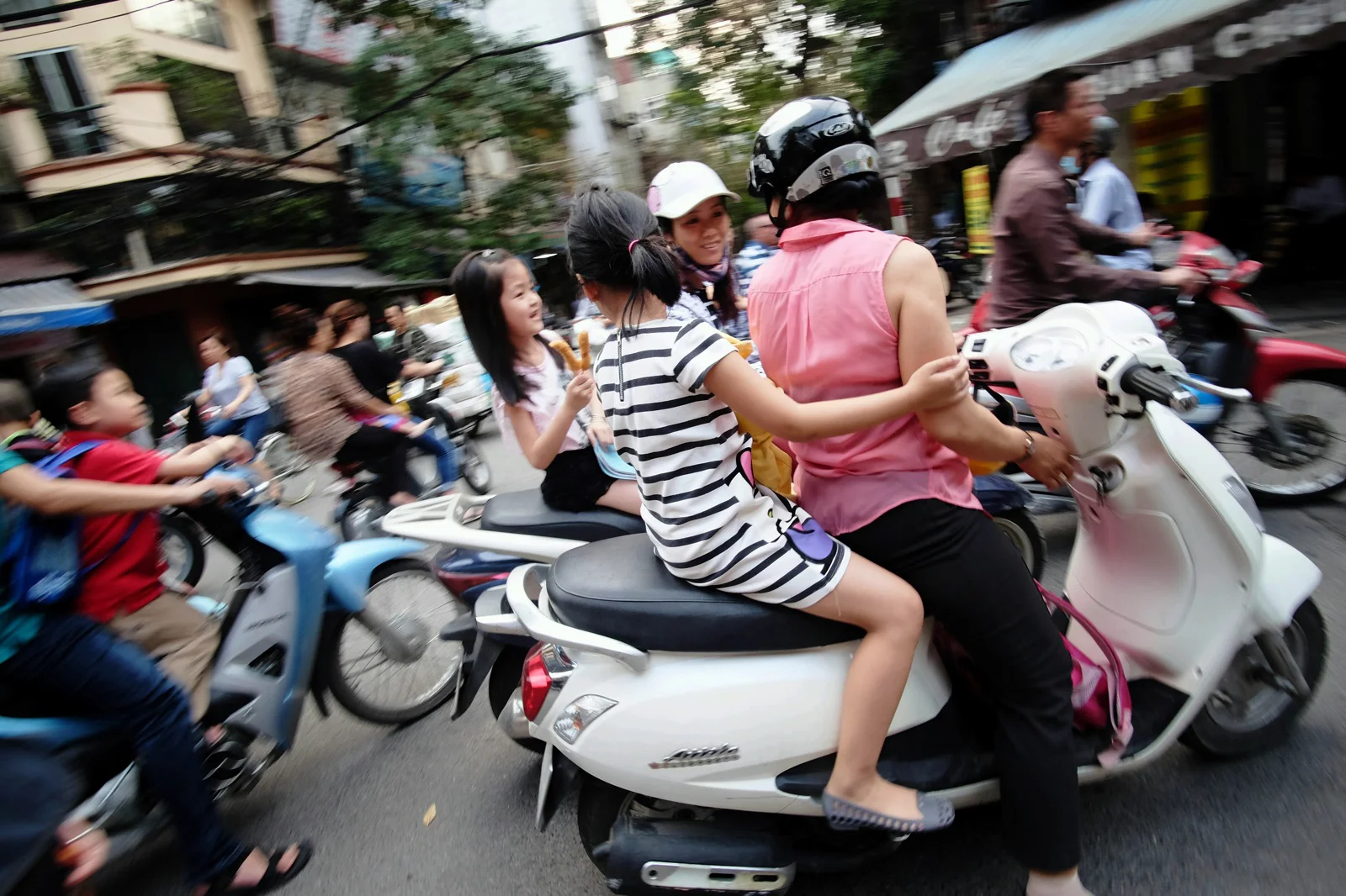 hanoi-vietnam_17500397271_o.jpg