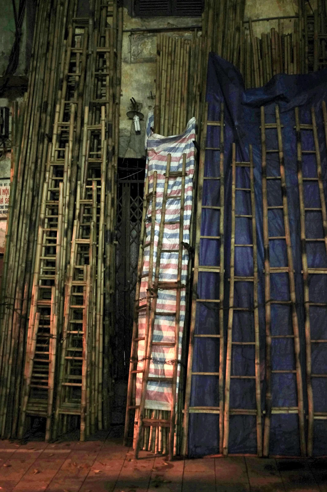 hanoi-vietnam_17314491359_o.jpg