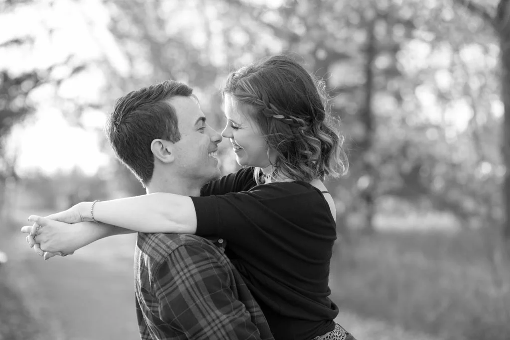 Laura Grace Photography Couples Engagement