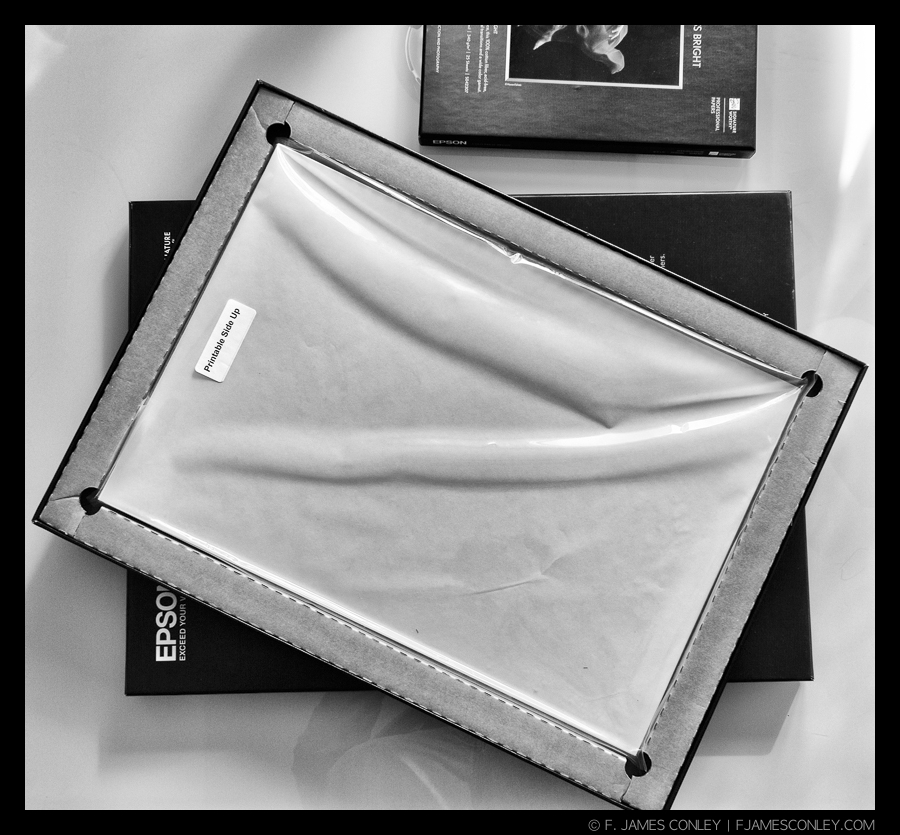 The paper is packaged very nicely, with the corners protected. Nice touch, Epson!