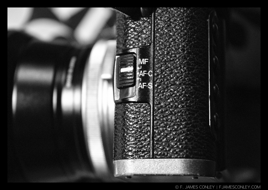 Manual focus is just a click away.