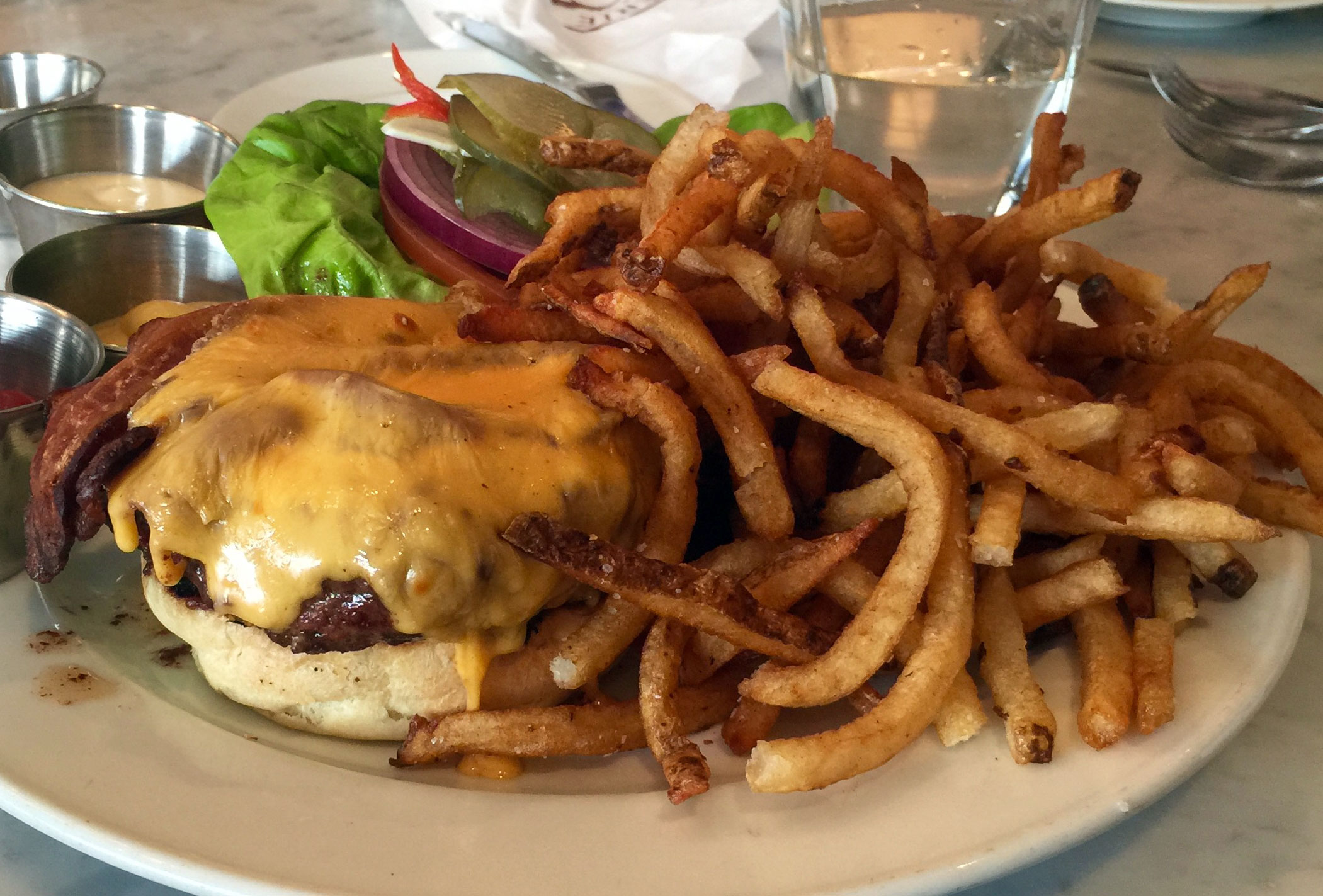 Brasserie 19's disappointing burger.
