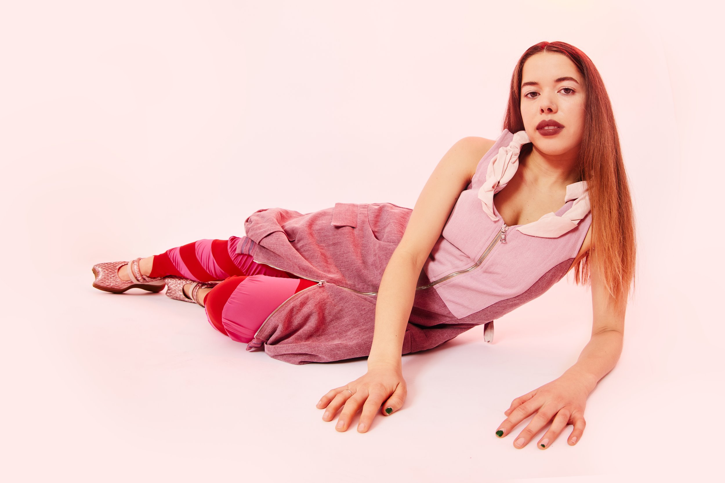 NOTION, NILÜFER YANYA: POWER IN VULNERABILITY