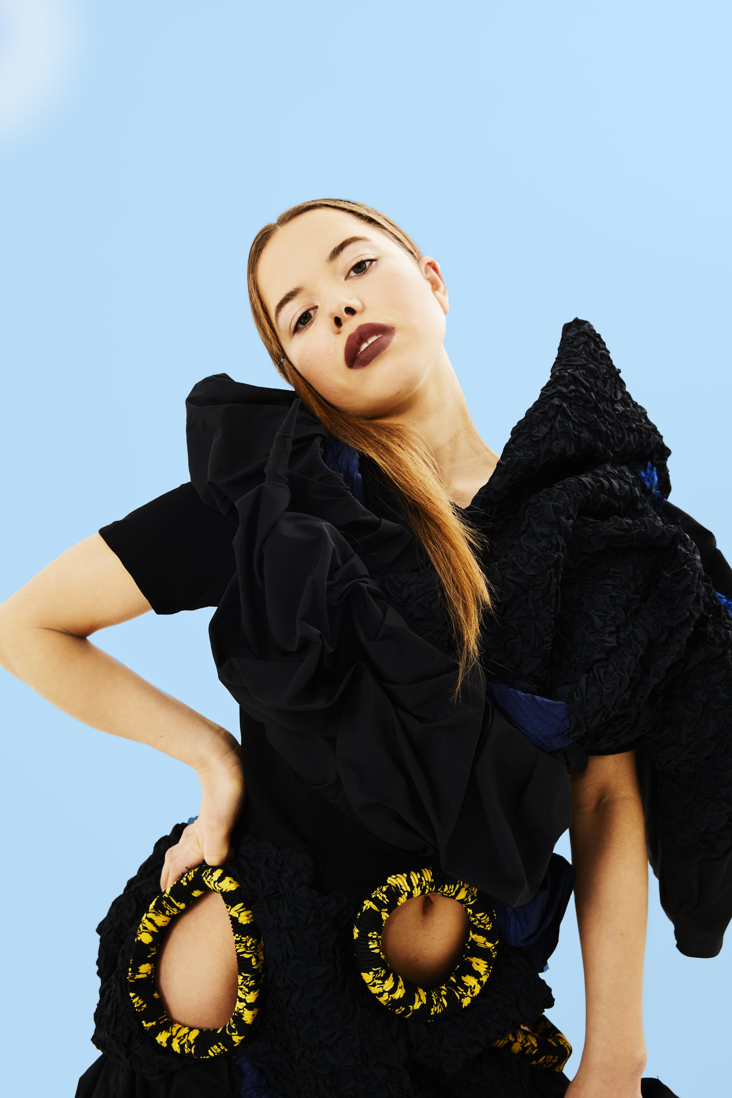 NOTION, NILÜFER YANYA: POWER IN VULNERABLITY