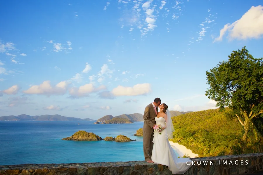When is the best time for a beach wedding?