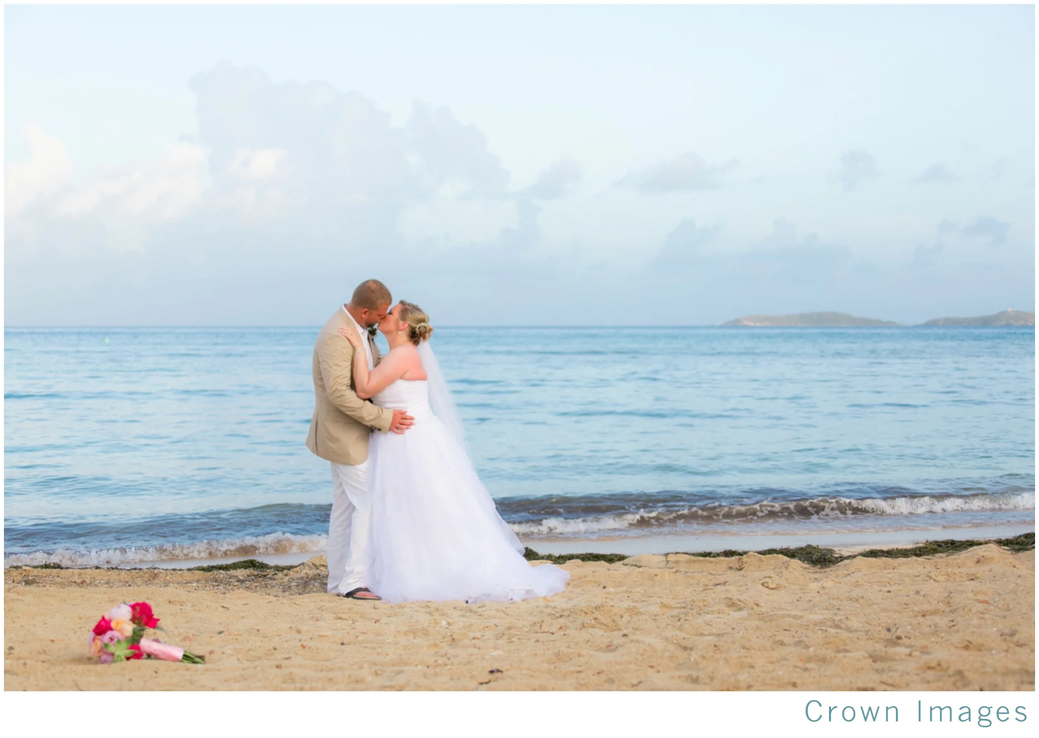 beach-wedding-st-thomas-bolongo-resort_1851.jpg