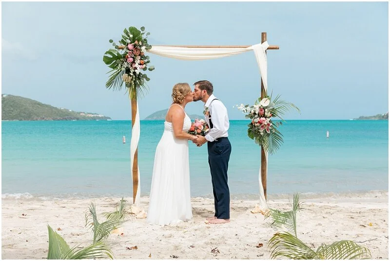 st_thomas_wedding_photographer_0194.jpg