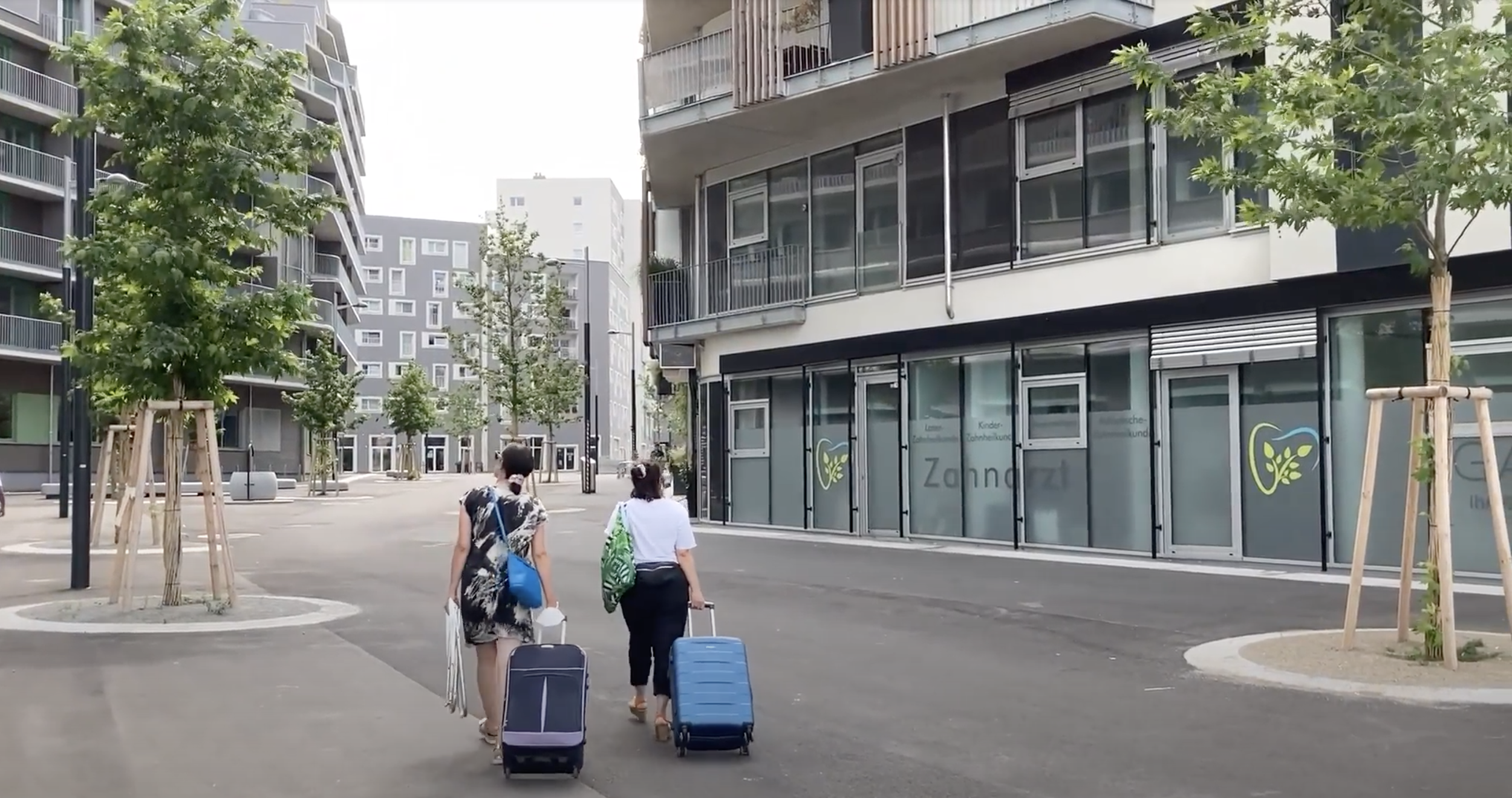 Vasilena Gankovska and Anne Glassner (2G), "Seestadt – Holidays Like Before"
