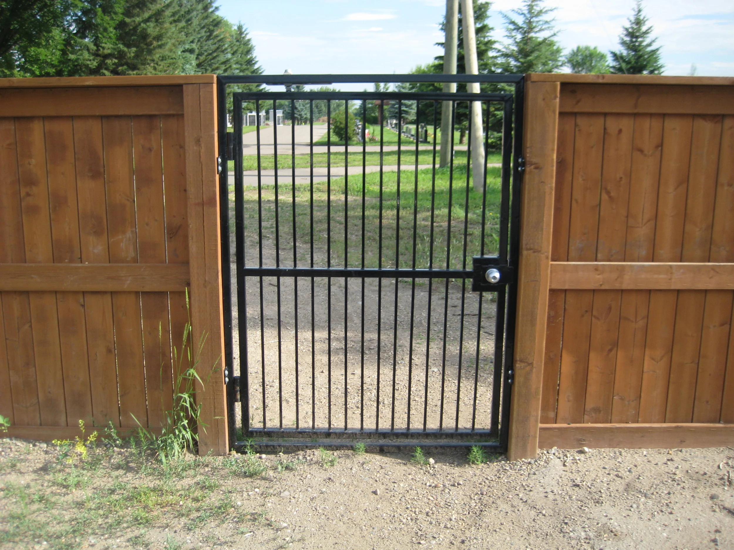 welded wire gate.jpg
