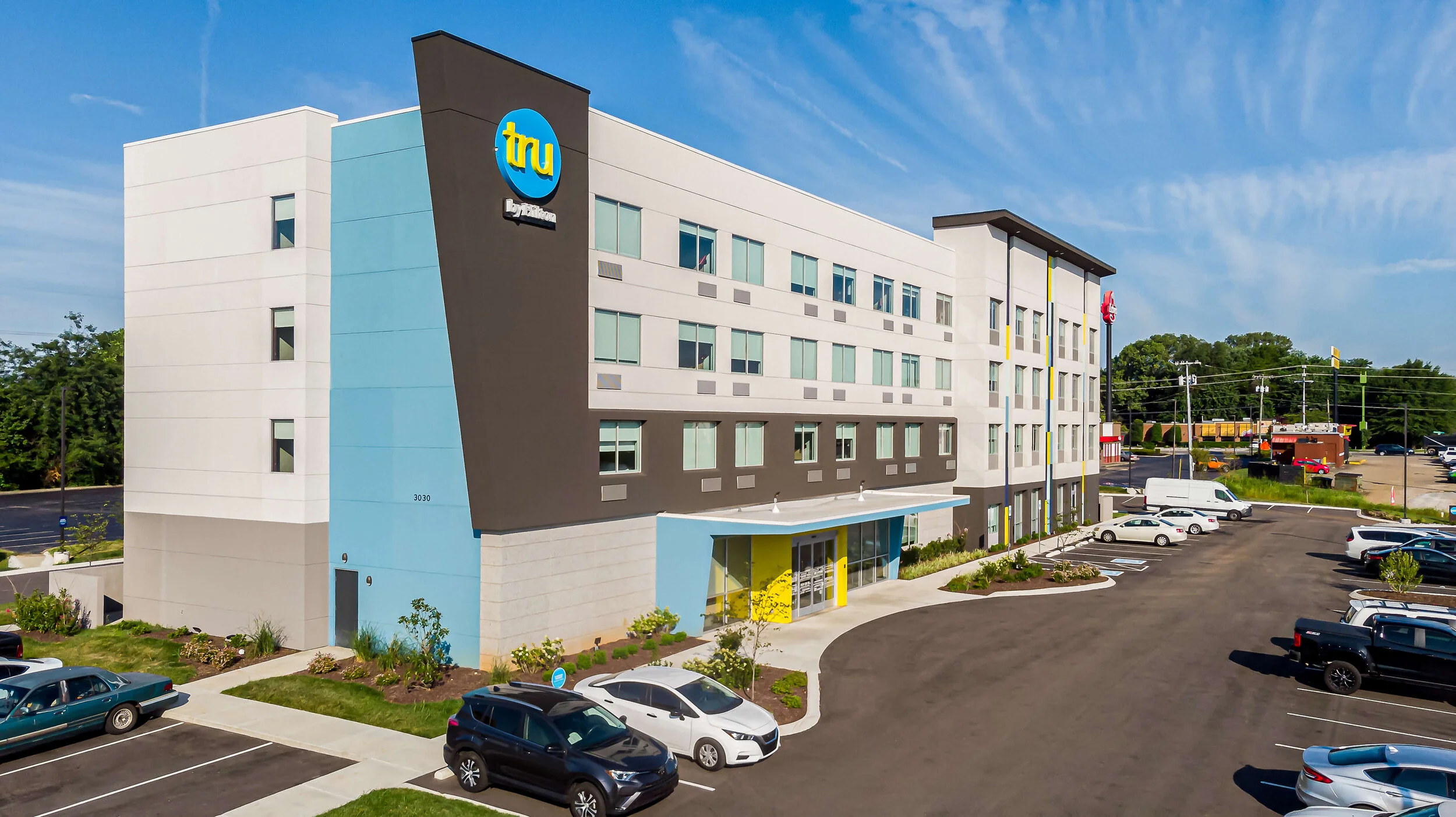 Tru by Hilton Clarksville