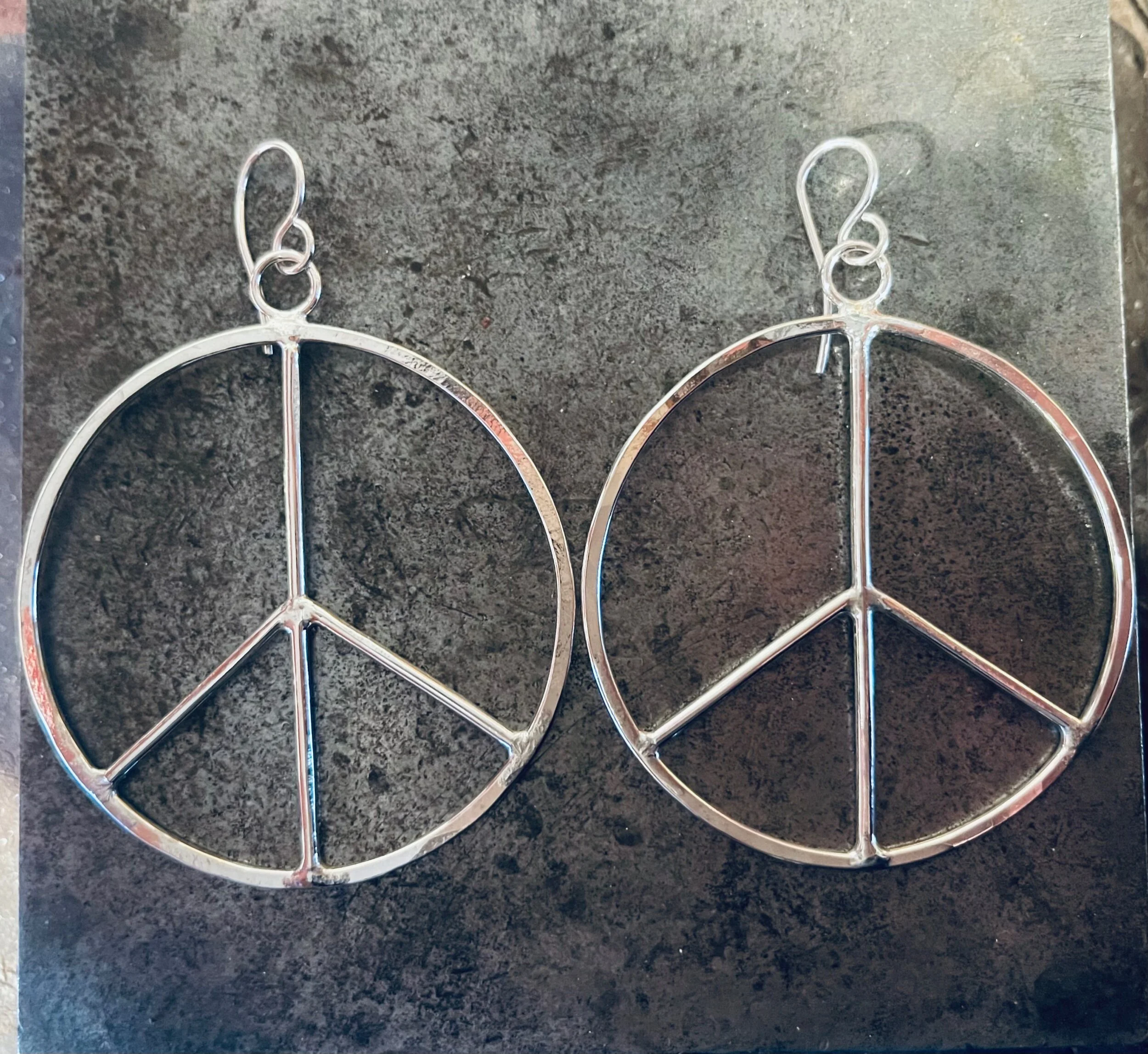 8C3F8648-E9DD-4D00-AB46-D7881B719734