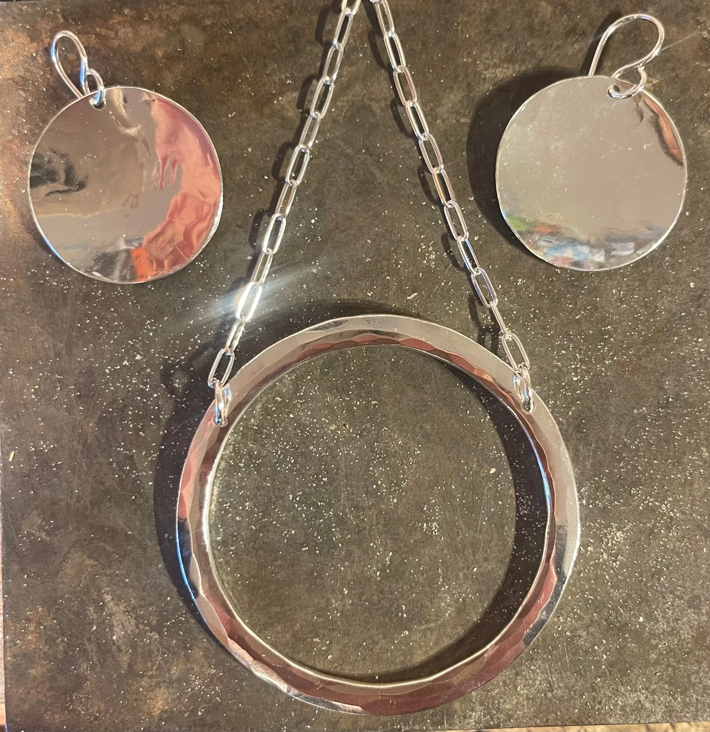 C8EEFF47-FD9A-4C16-A9A5-4C25E1302CCA