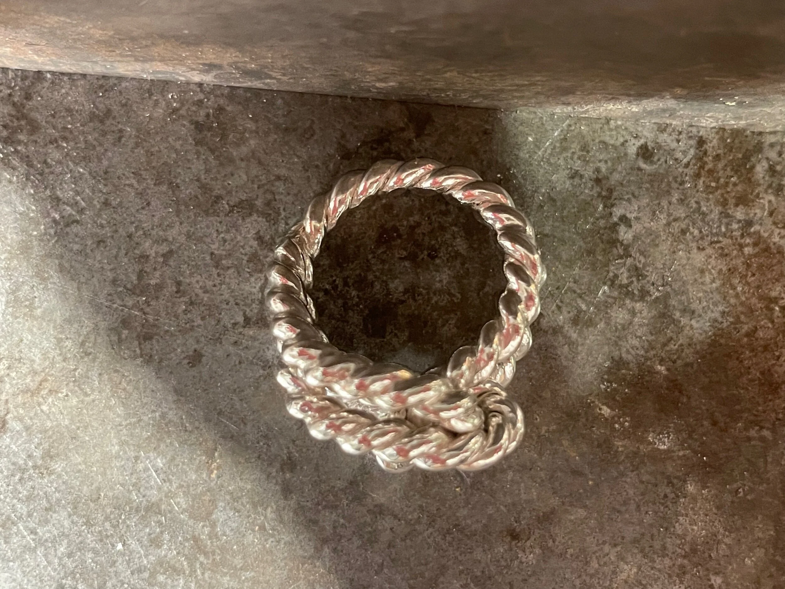 607886FB-FF5B-4ED6-AFCA-E08E04F9FE52