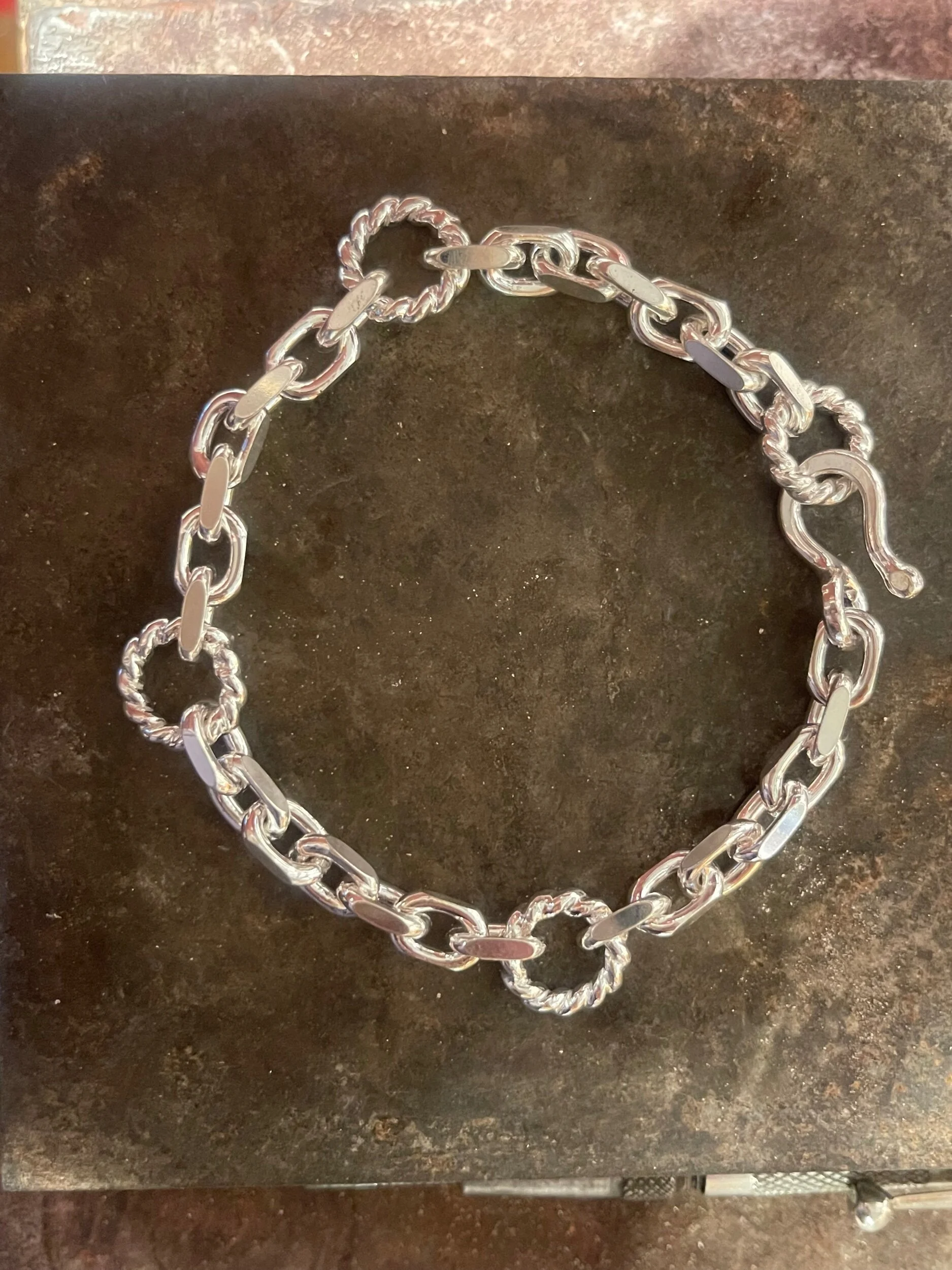 1D4AC4FD-0A21-4C33-BE01-66AB29282ADC