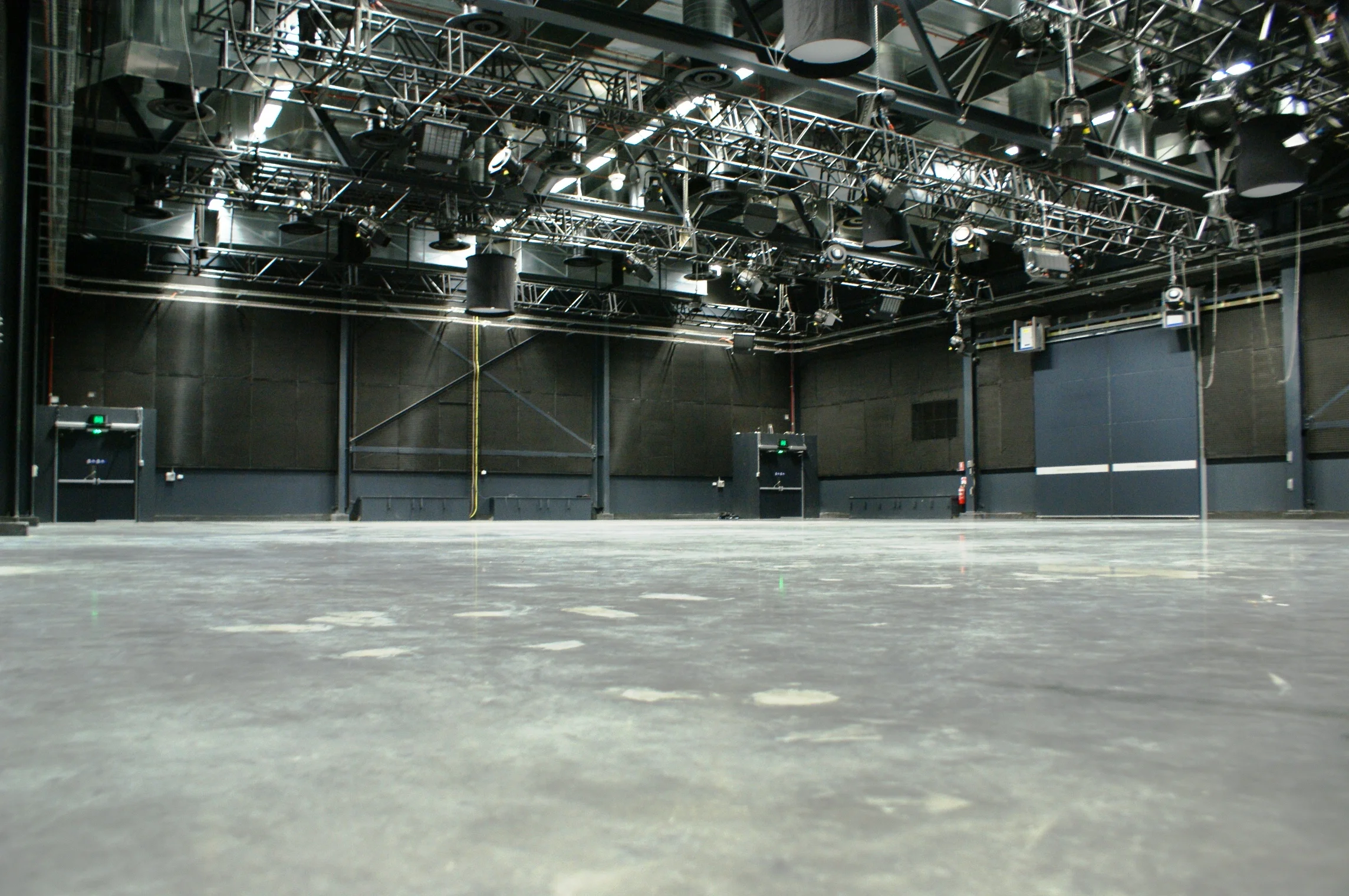 GTV ST2 Floor empty.JPG