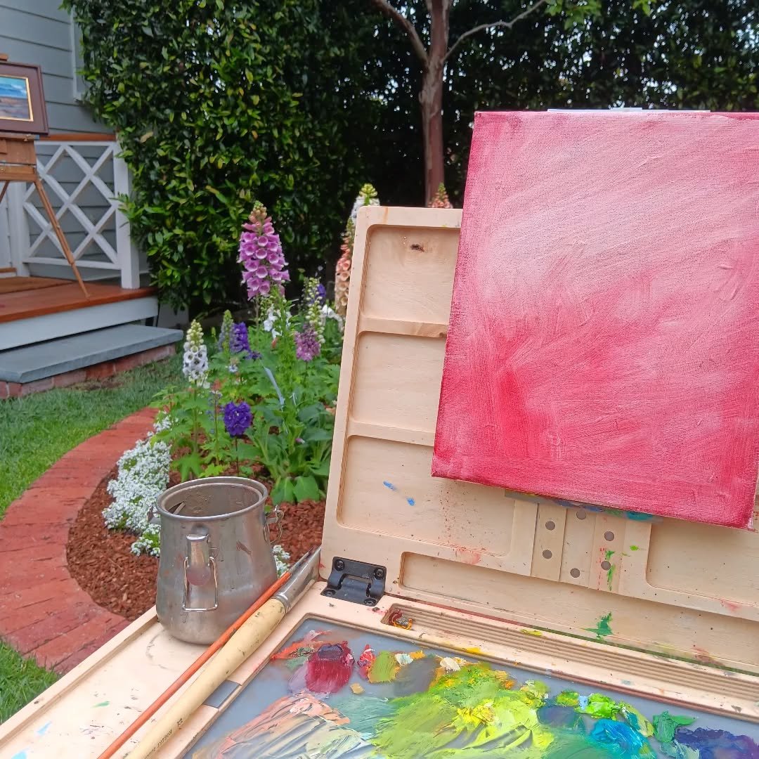 Setup to paint at the la jolla secret garden tour! Painting a lovely cottage garden today. 
.
.
.
#LaJolla #lajollasandiego #foxglove #cottagegarden #pleinair #pleinairpainter