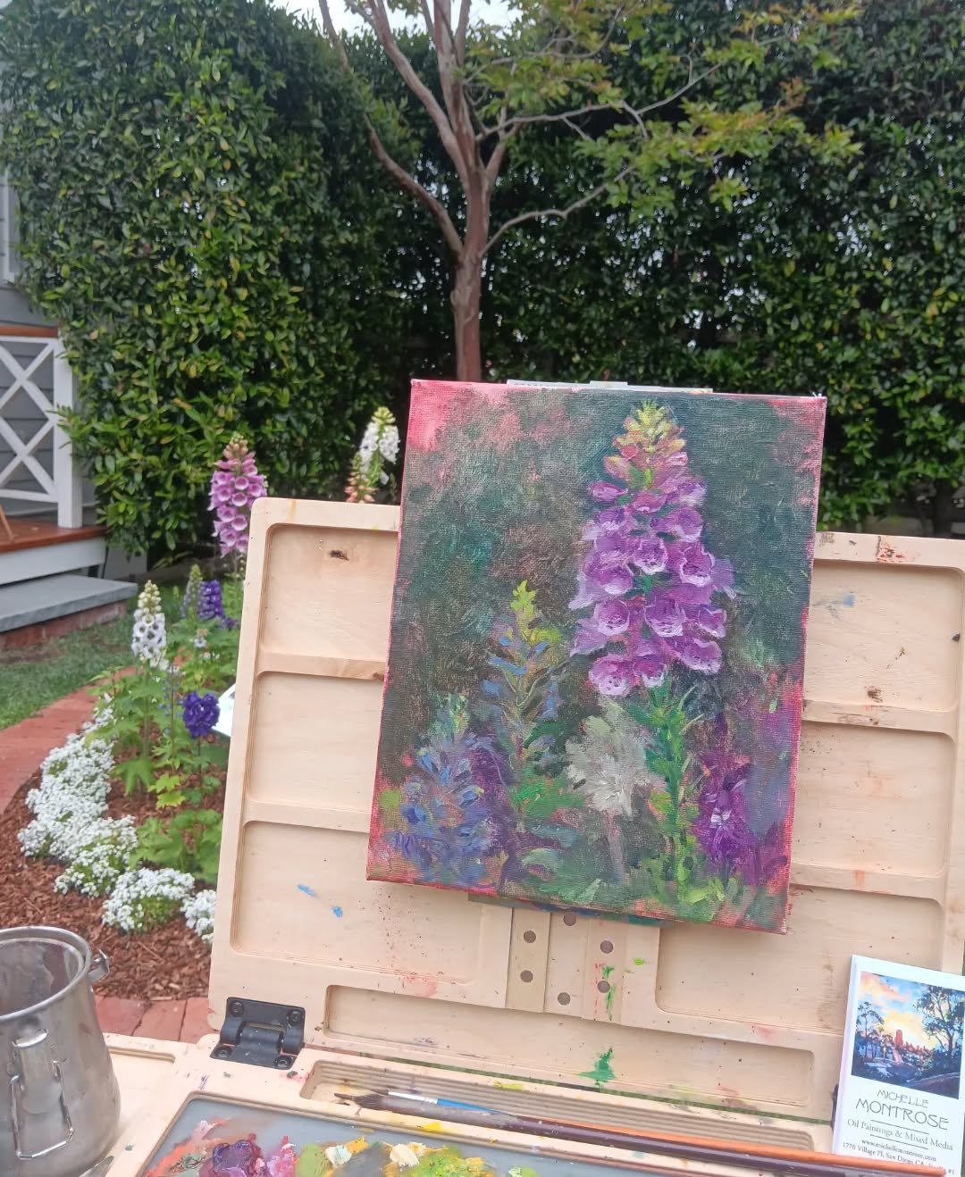 It was so lovely to paint foxgloves from life! This painting already sold but I did 3 others this day, I got to paint all the colors in this beautiful cottage flowerbed. Keep an eye out for them!
.
.
.
#foxglove #foxglovegarden #foxgloveflower #digit