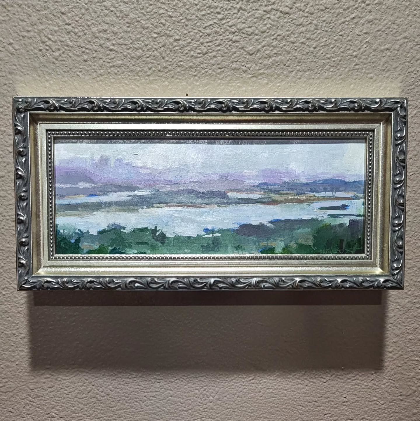 The difference a frame makes! I got this champagne gold frame in, especially for this painting. I love how the filigree and the soft gold compliment the landscape. 
.
#pleinair #sandiegopainter #katesessionspark #landscapepainting #oilpaintinglandsca
