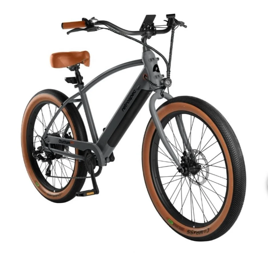🚨E-bike sale is ON!🚨 Summer is just around the corner and we know you&rsquo;re gonna need a little extra breeze in your commute! Zoom off into the hazy sunset on one of our e-bikes, now $200 off while supplies last!

Stop in today to test ride or c