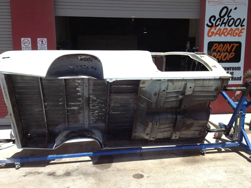 76 HJ Holden Kingswood Sandman ol school garage 1 (28).jpg