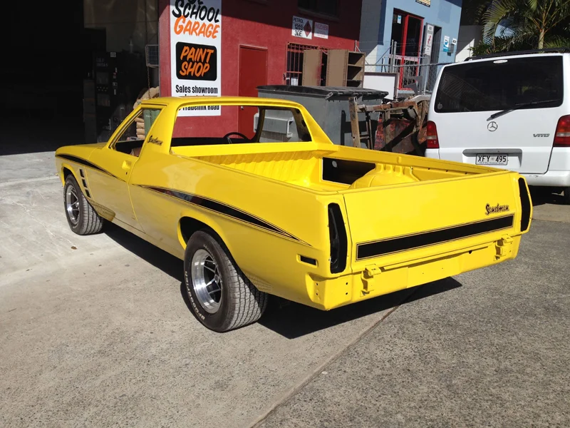 1976 HJ Holden Kingswood Sandman ol school garage restoration (16).jpg