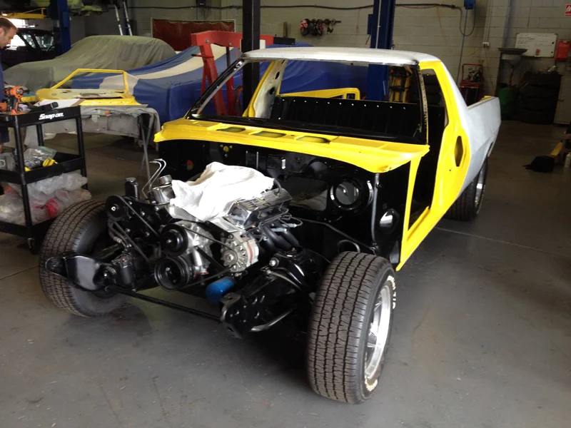 1976 HJ Holden Kingswood Sandman ol school garage fabrication (10).jpg