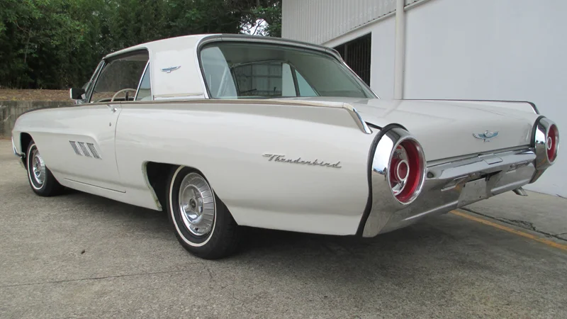 #1324-63-Ford-Thunderbird-Coupe-ol-school-garage-38068421 (9).jpg