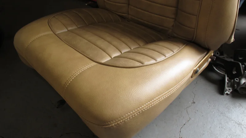 1971 VH RT Charger - Restoration - Ol' School Garage (188).jpg