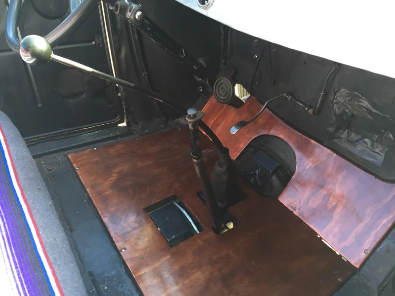 1928 Ford Roadster - Model A - Ol' School Garage (19).jpg