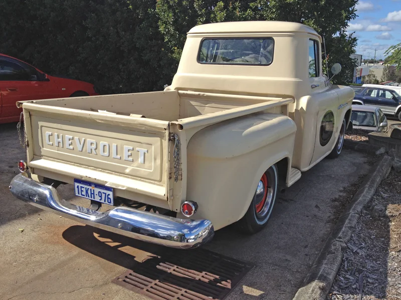 1955 Chevrolet Pickup Trick Restoration - Ol' School Garage (4).jpg