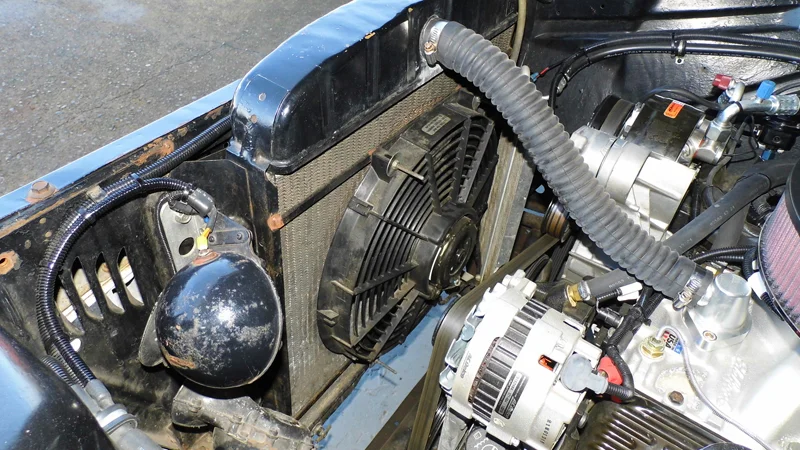 1955 Chevrolet Pickup Trick Restoration - Ol' School Garage (11).jpg