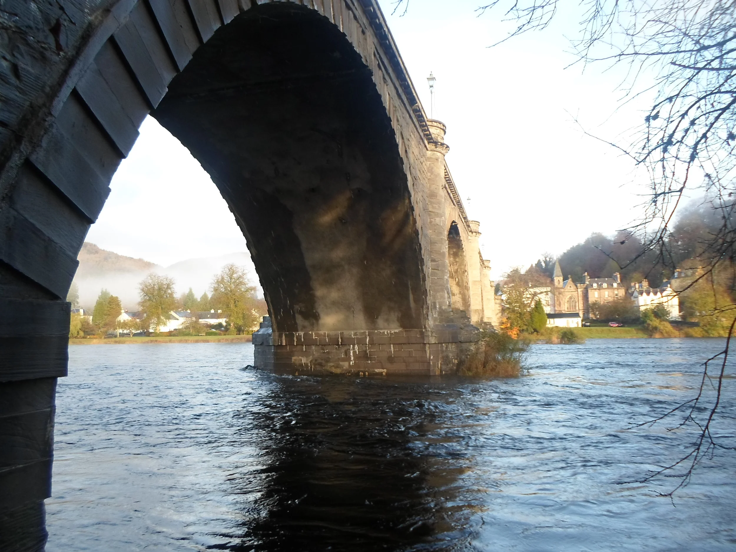 Dunkeld & Birnam Bridge.jpg