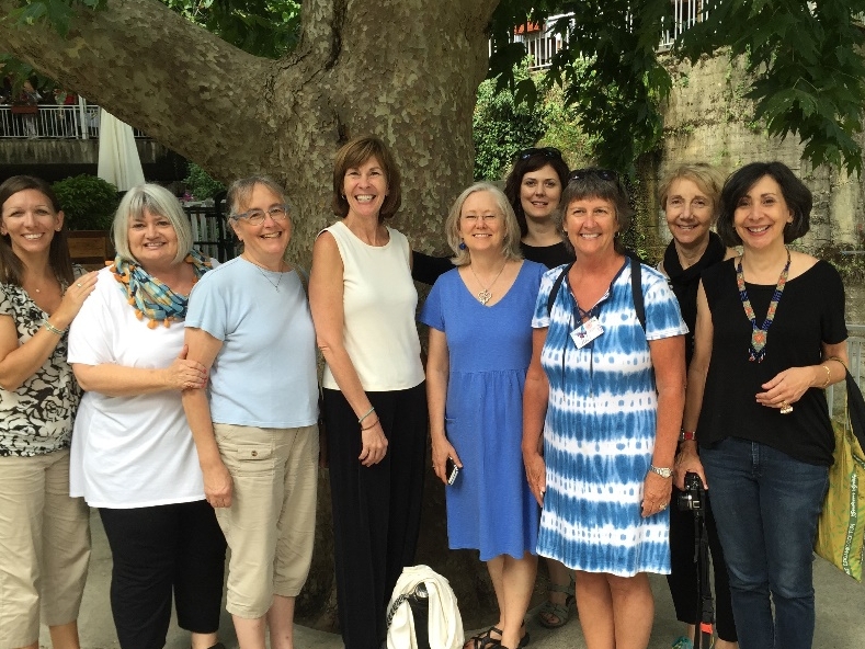 The Outreach team (left to right): Sandy O'Meara, Marilyn Borst, Julie Burgess, Kitty Daniels, Nancy Fox, Sara Dingman, Juli Bramble, Susan Witt, Lisa Culpepper